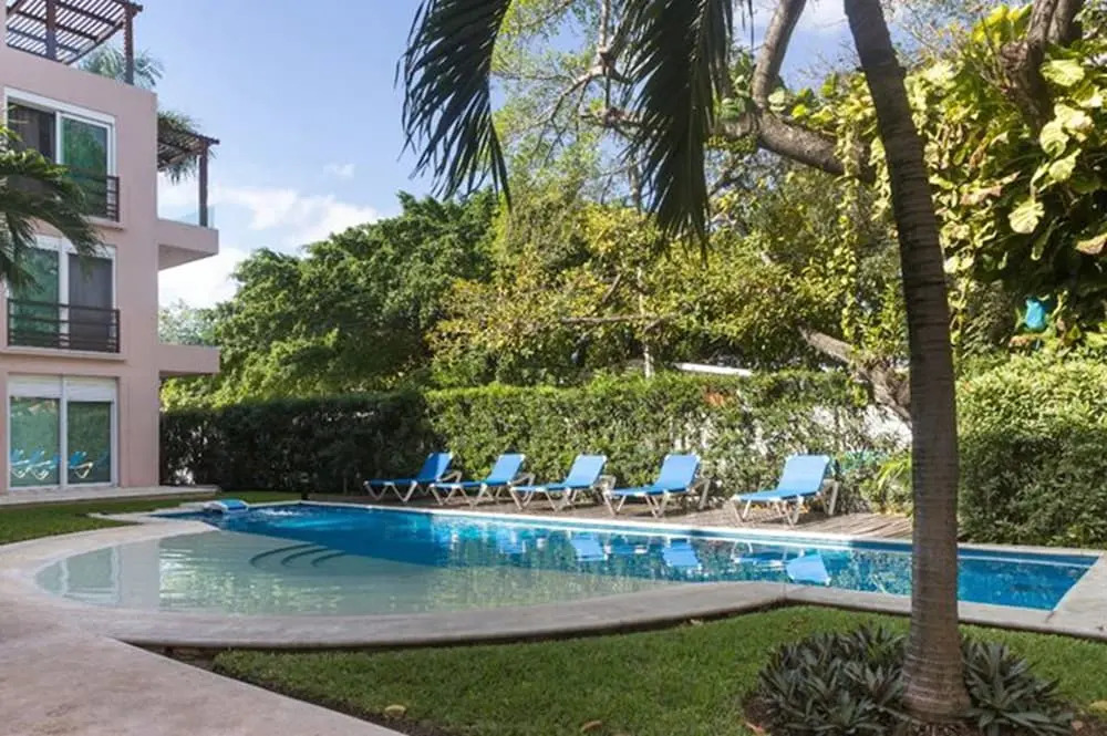 5th AVENUE oasis 8 personas