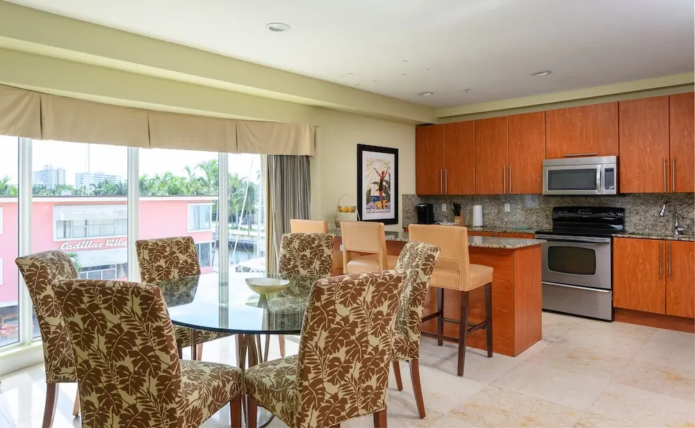 The S Of Las Olas Luxe Penthouse & Pool 2 Bedroom Hotel Room