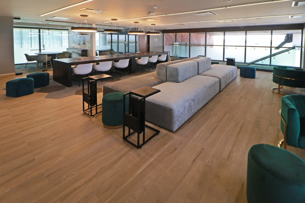 Holiday Inn Hotel and Suites Mexico Felipe Angeles Airport by IHG
