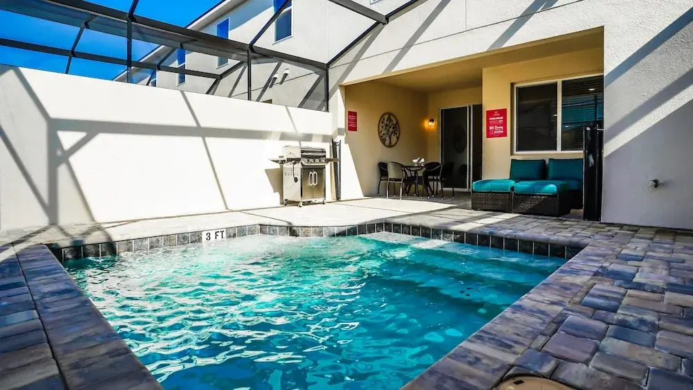 NEW Townhome Near Theme Parks Private Pool Bbq!