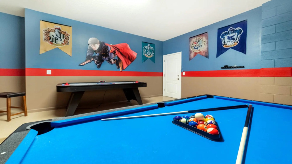 Modern 8BR Villa w Pool SPA Close to Disney