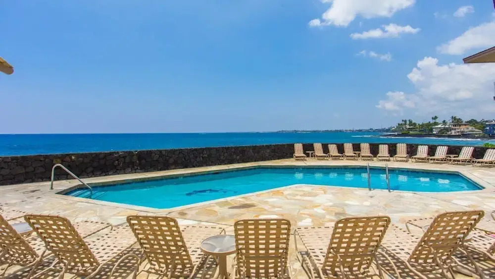Top Floor - Direct Ocean Front View - Air-conditioned - Vrkcv