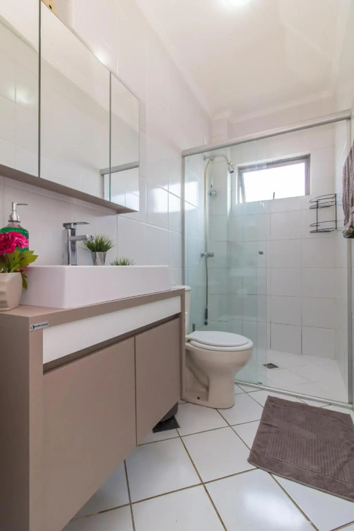 Apartamento Moderno com pequeno Terraço à 4Km do Consulado USA