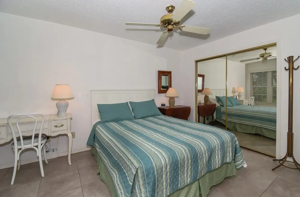 Ground Floor Sun Beach Club - Walking Distance to car Free Beach Sbc884