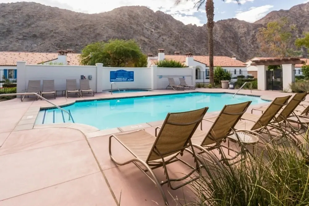 2-unit Legacy S Hideaway W/ Pools & Hot Tubs 3 Bedroom Condo
