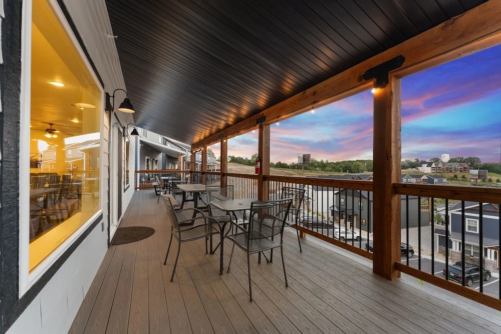 Summer Breeze 9 Bedroom Home by RedAwning