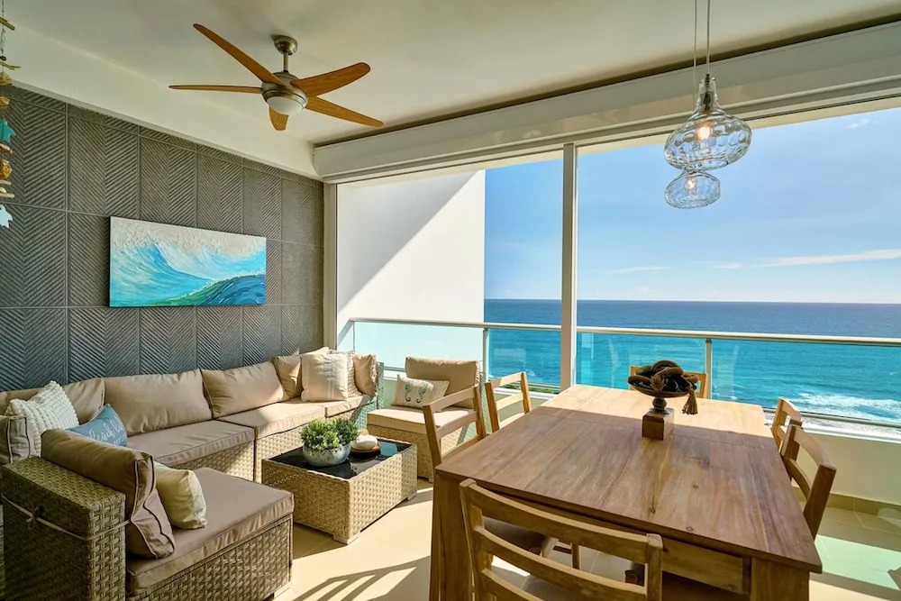 Marbella LUX Essence Beachfront Pool 11thfloor