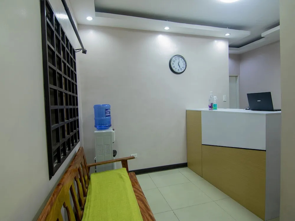 OYO 766 Ichehan Apartments