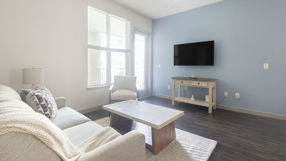 Landing Furnished Apartments Houston - Central Business District