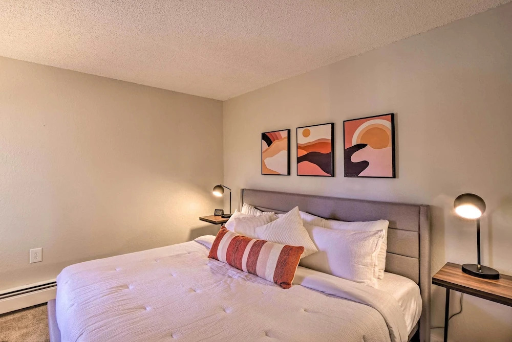 1/4 Mi to Peak 8 Ski Lift: Modern Breck Condo!