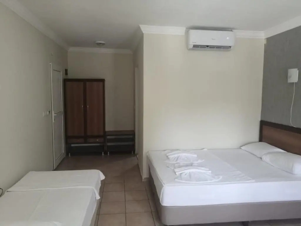 Sarsilmaz Otel