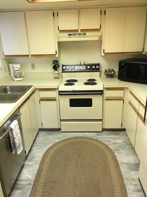 Sea Woods 2bdrm Villa 4350
