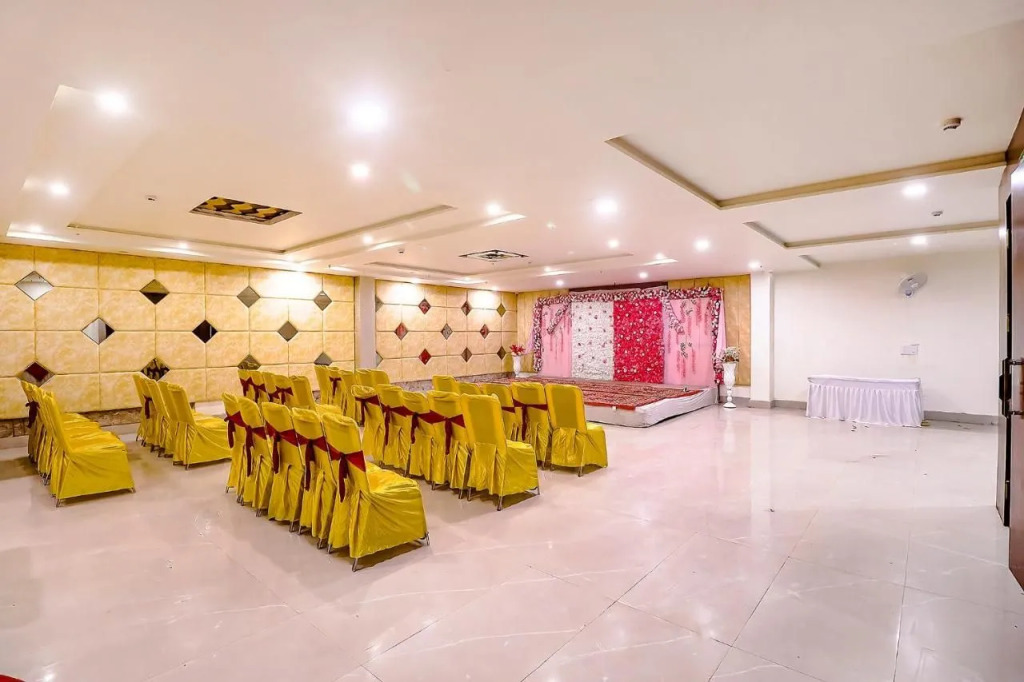 FabHotel World Link