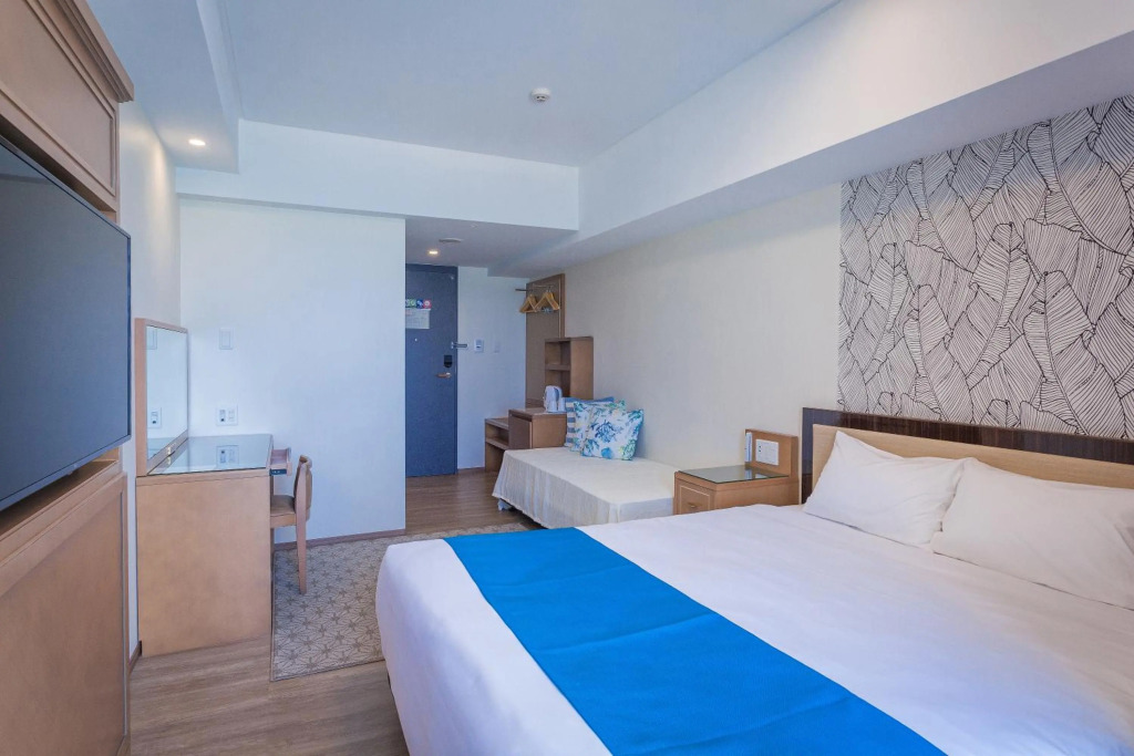 Kariyushi LCH. Resort