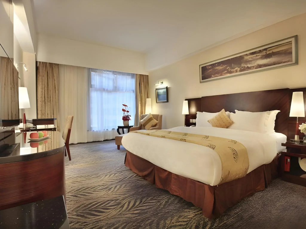 Guilin Lijiang Waterfall Hotel