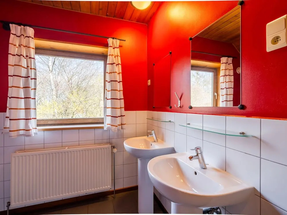 Spacious Chalet in Waimes With Garden