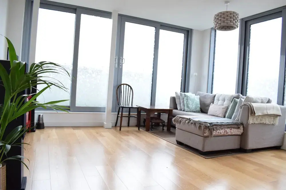 Bright 1 Bedroom Flat in Limehouse