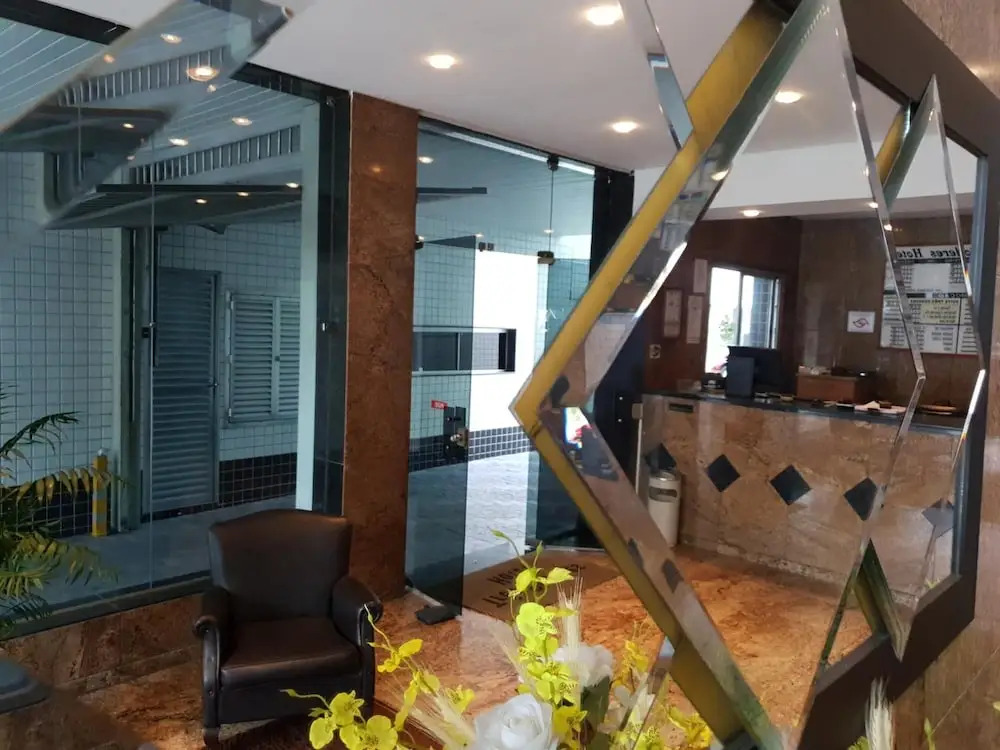 Hotel Três Poderes