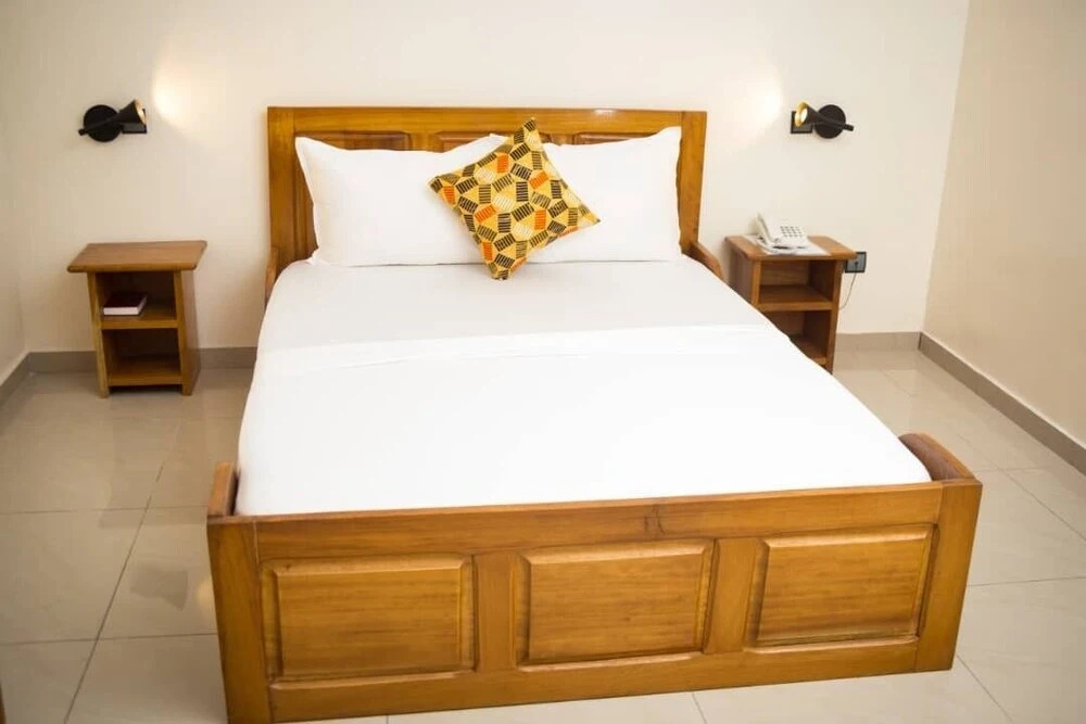 Elogia Hotel