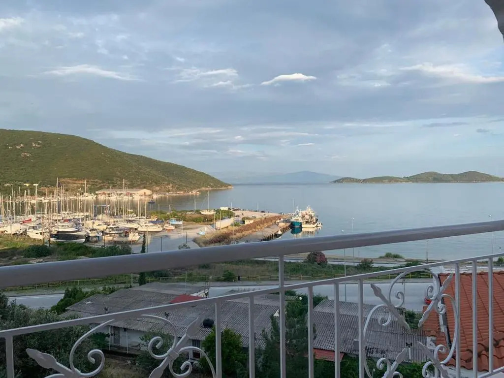 Port View House-Comfy Family Apartment-Panoramic View