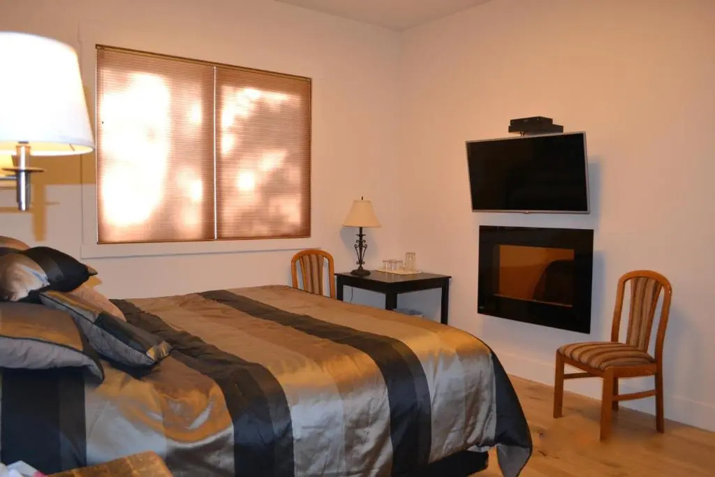 Radium Elk Park B & B