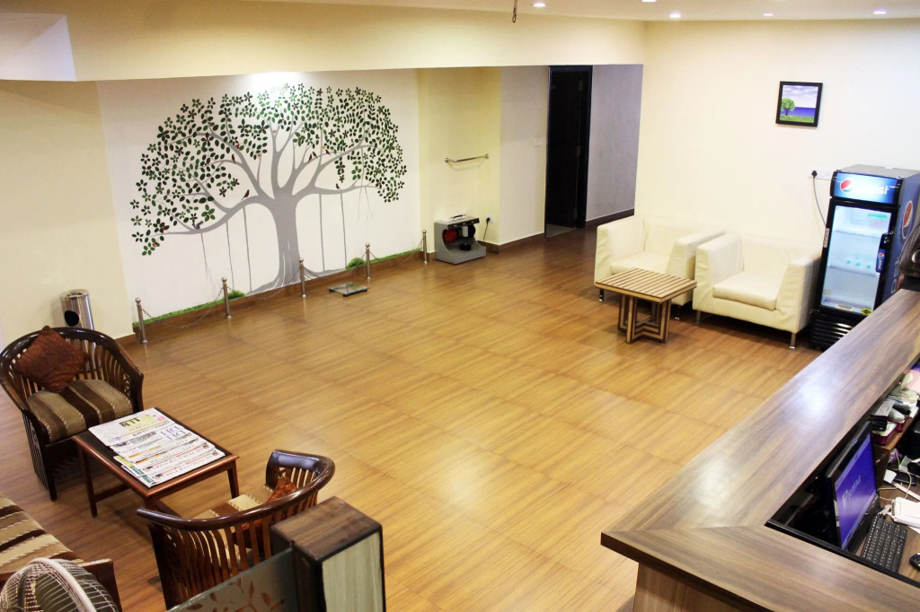 HOTEL GREEN TREES