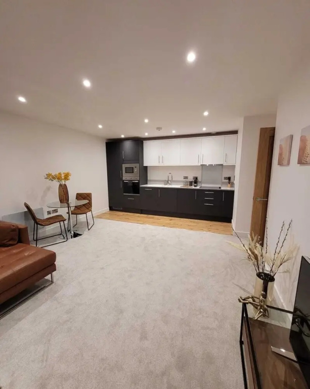 Lux 1 Bed Flat In The Heart Of Rochester