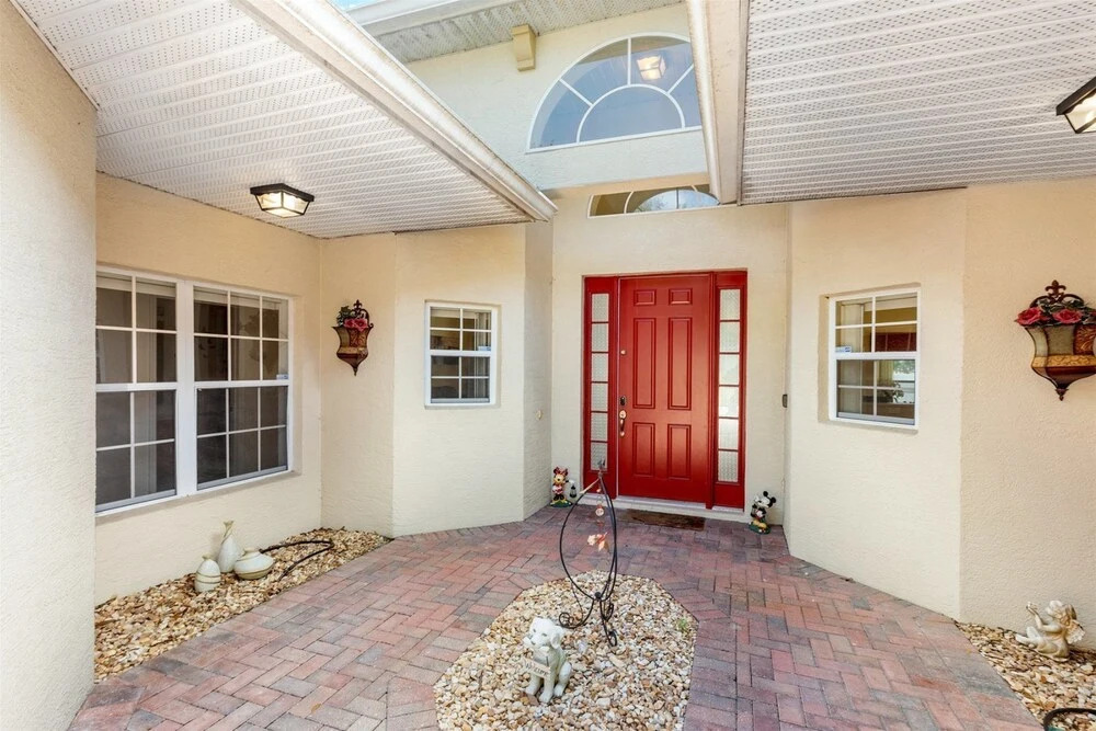 Stunning 4 Bed Pool Villa Located Just Minutes From the Orlando Area Attractions - 405