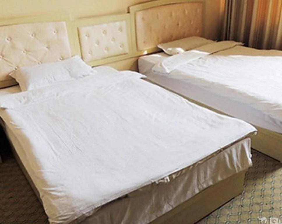 Sishui Haichang Business Hotel