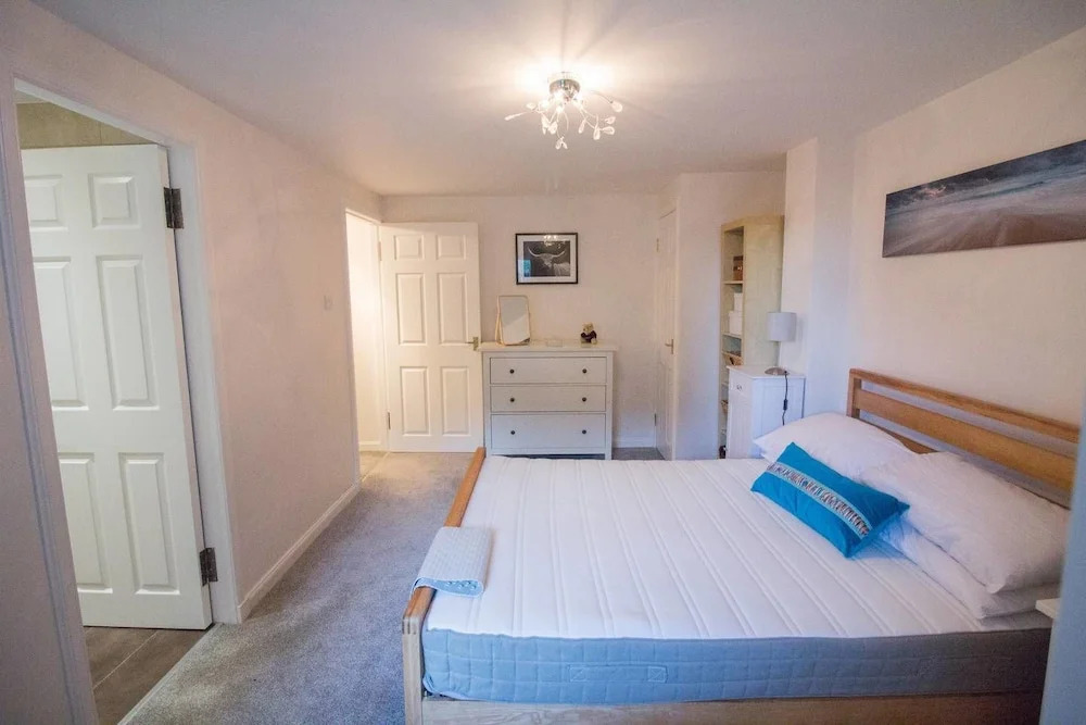 Beautiful & Private Apartment Seconds From Beach