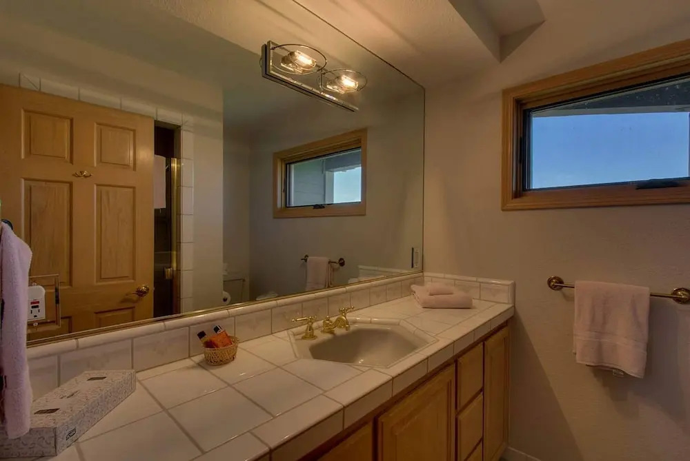 Beach Drive Beauty by Lake Tahoe Accommodations