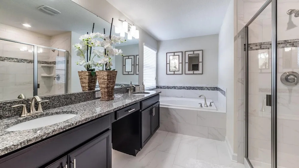 # 4725 Kings Castle Circle
