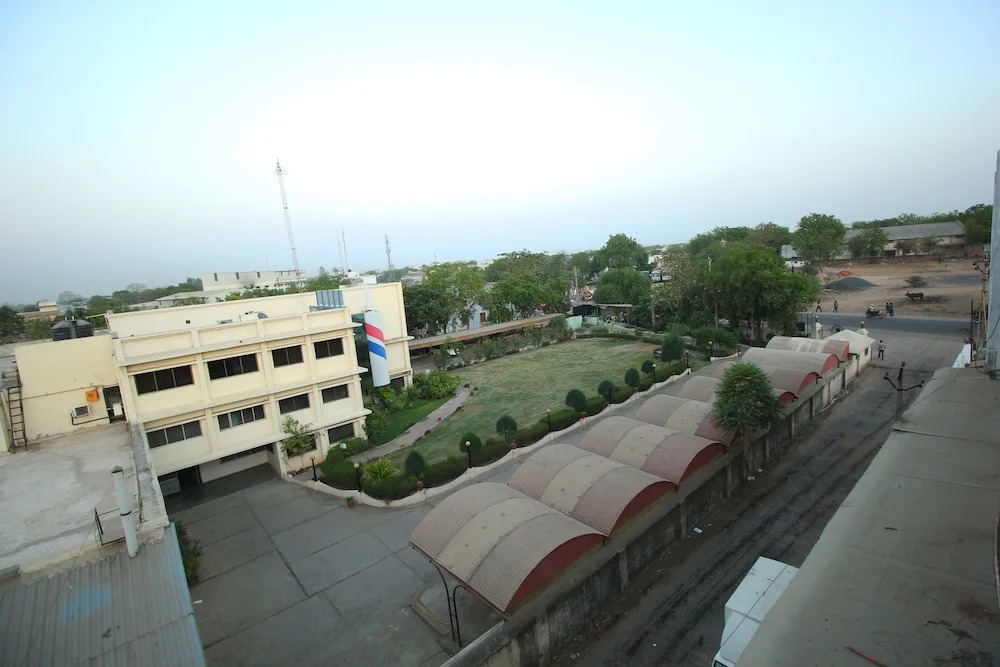 OYO 3783 Hotel Bhavani Palace