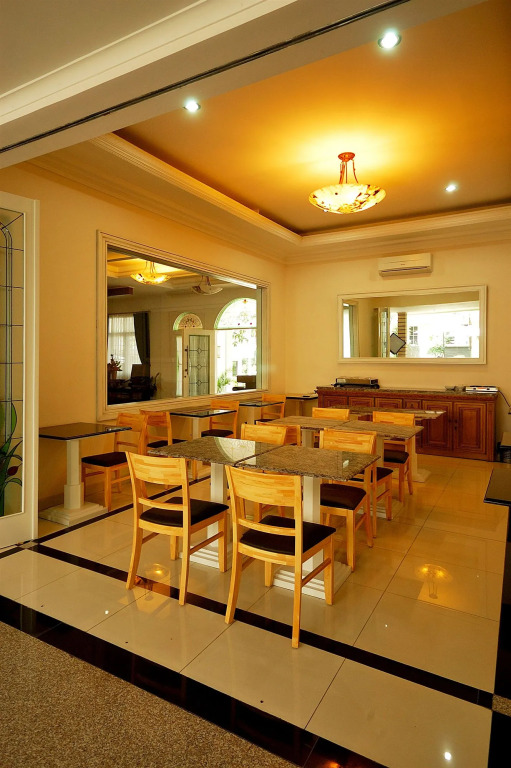 Rehat at Ottenville Boutique Hotel