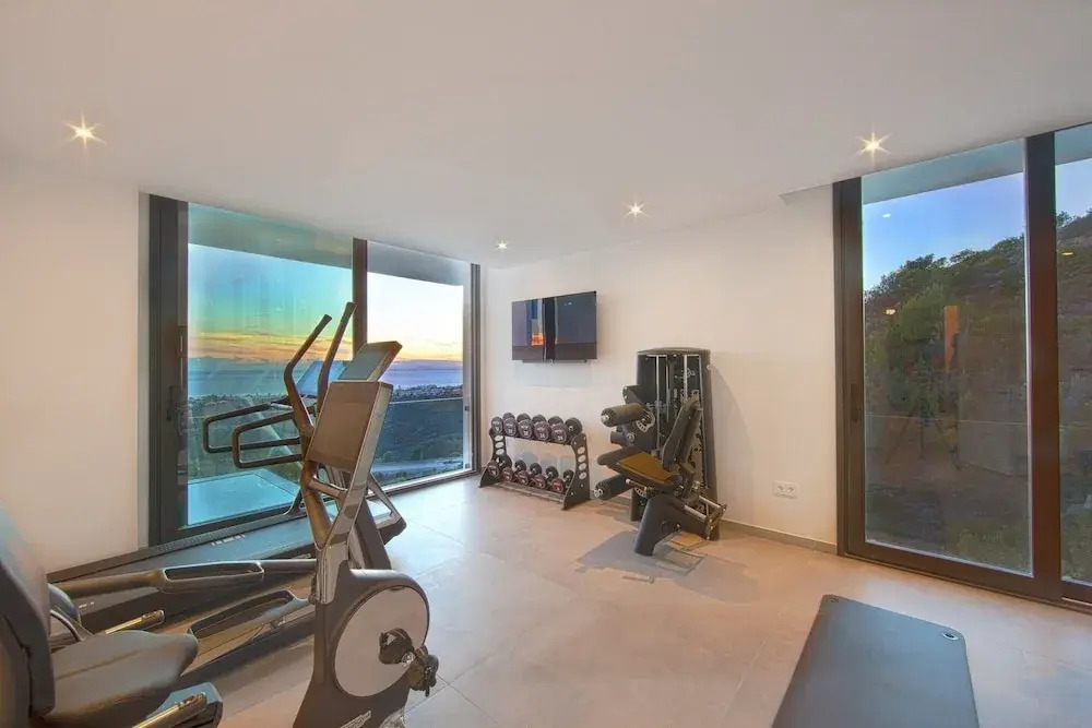 Villa in Marbella With Private Heated Pool
