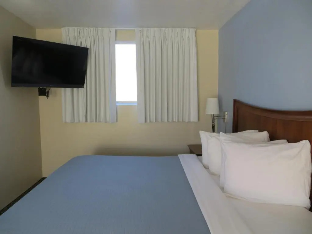 Coronet Motel