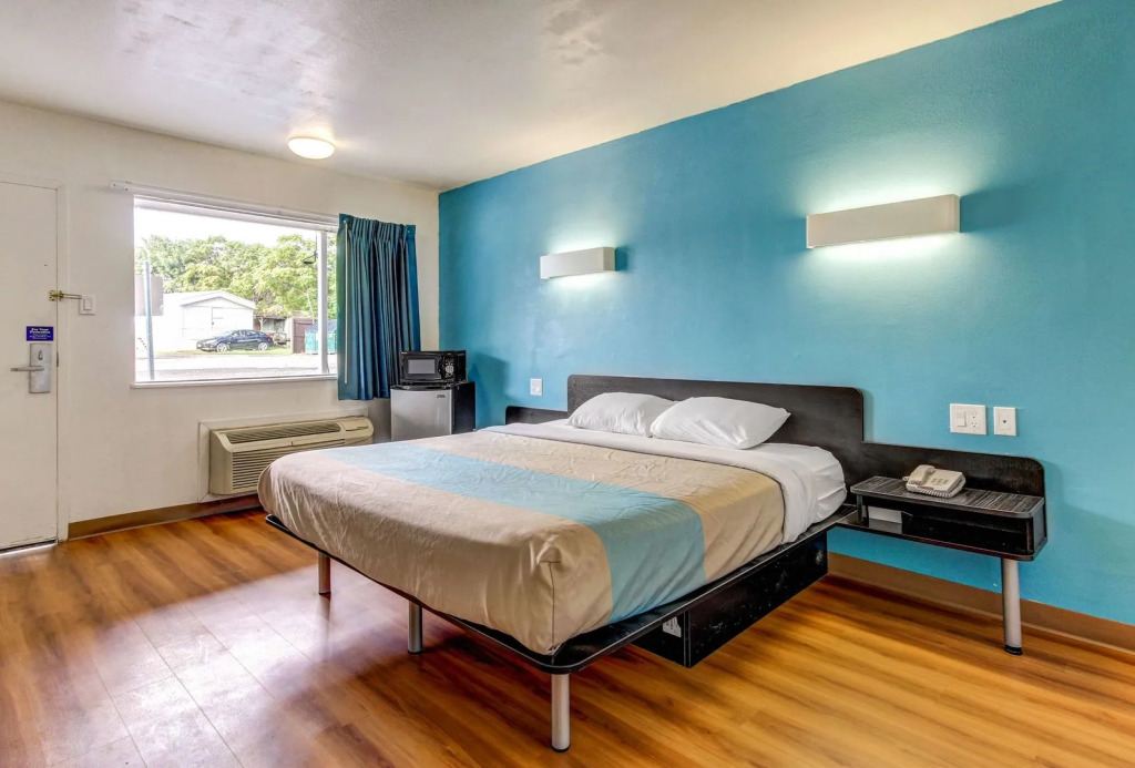 Motel 6 Waco - Lacy Lakeview