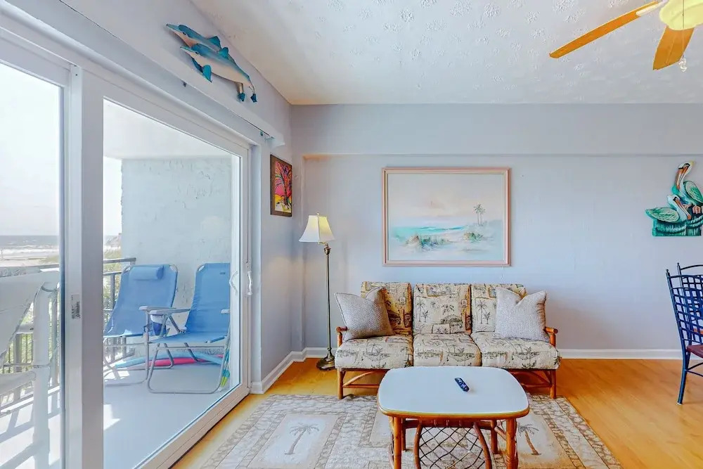 Oceanview Condo With Pool, Beach Access, Jetted Tub, W/d, & AC