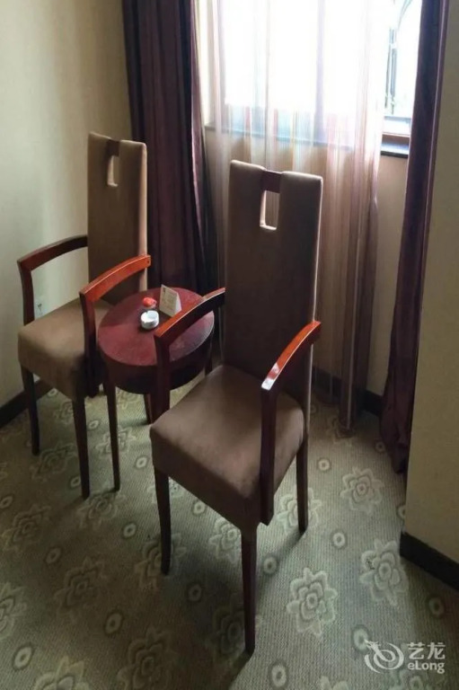 Dujiangyan Xiaoqi Hotel