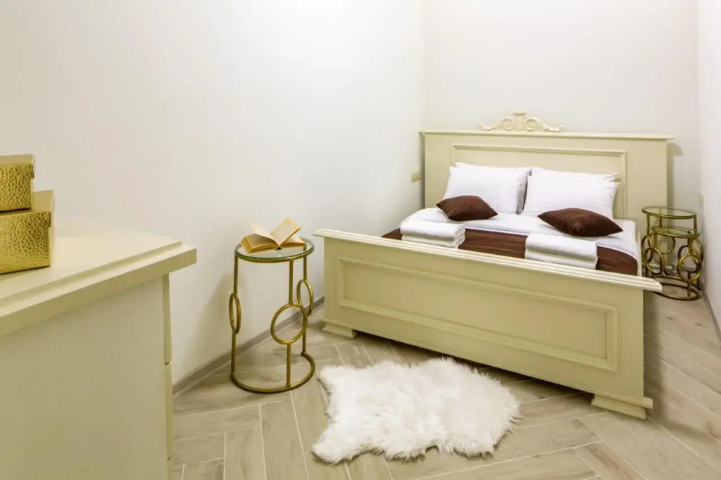 Avangard Sholom Aleichem* Apartment