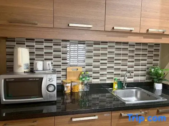 The Wooden Nest Warm Stay at Sukhumvit 8