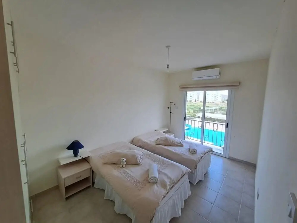 Penthouse-5 Guests-balcony-aircon-parking