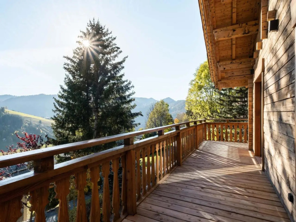 Chalet 4★, 12 pers, 5 chambres, terrasses ensoleillées, navette à proximité - FR-1-304-270