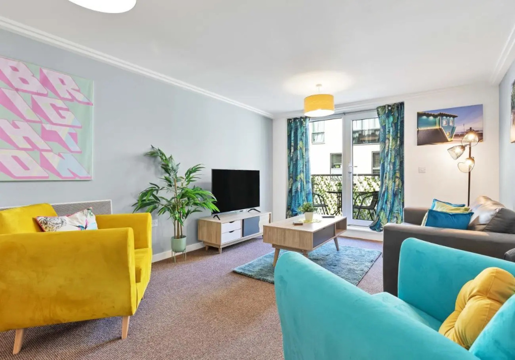 Central Garden View | Modern 2 Bedroom 2 bathroom Apartment | Balcony