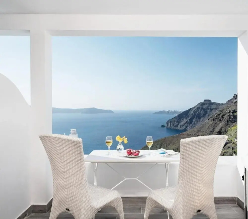 Hotel Thireas