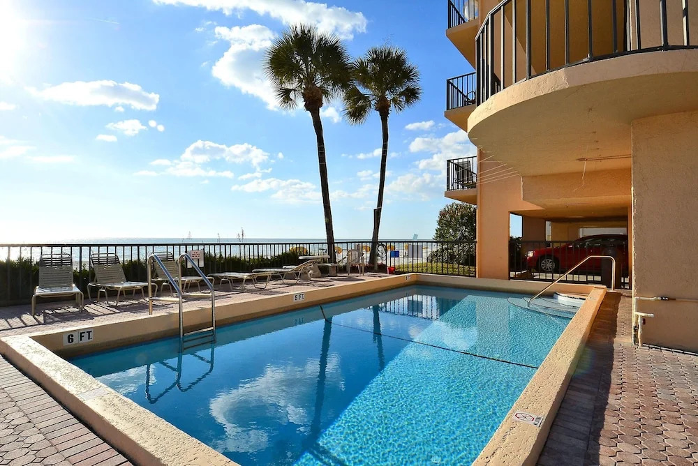 Trillium 2C Beach Front Condo With Private Balcony/pool!