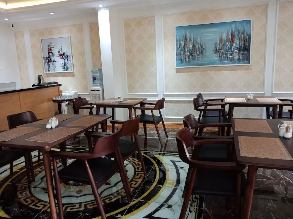Luckful Hotel