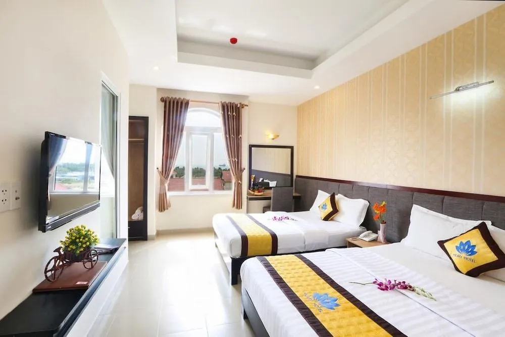 Hilary Hotel