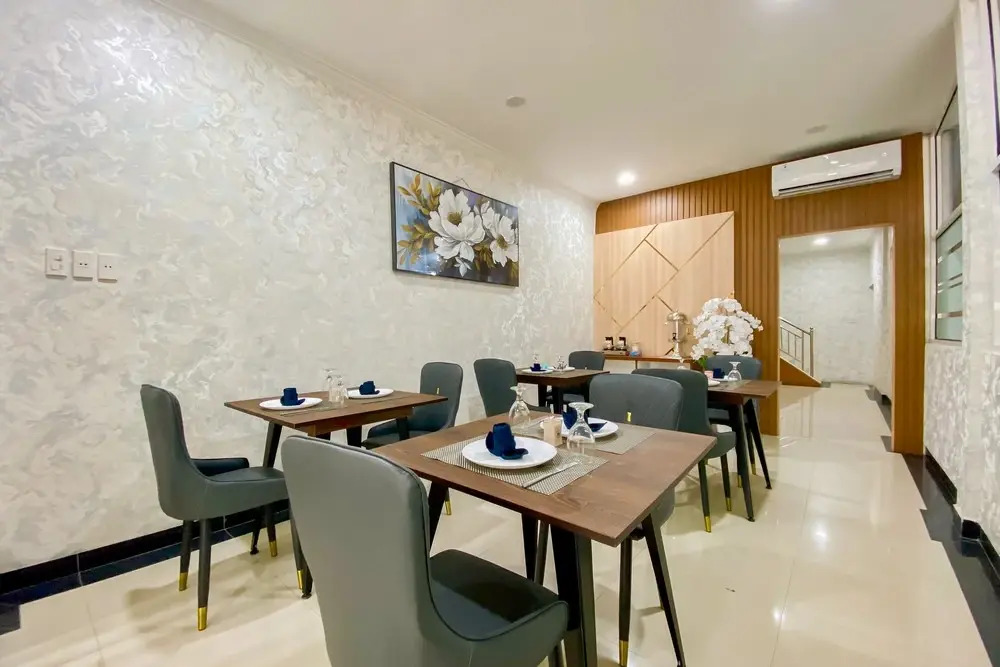 Urbanview Hotel Pelita Inn Medan