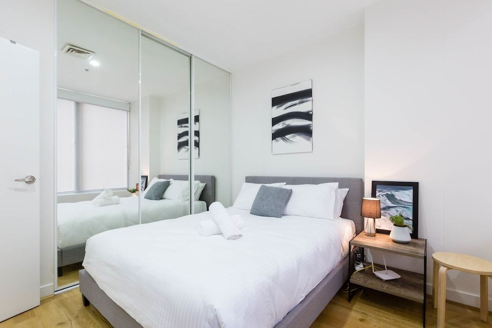 HAZEL, 3BDR Melbourne Apartment